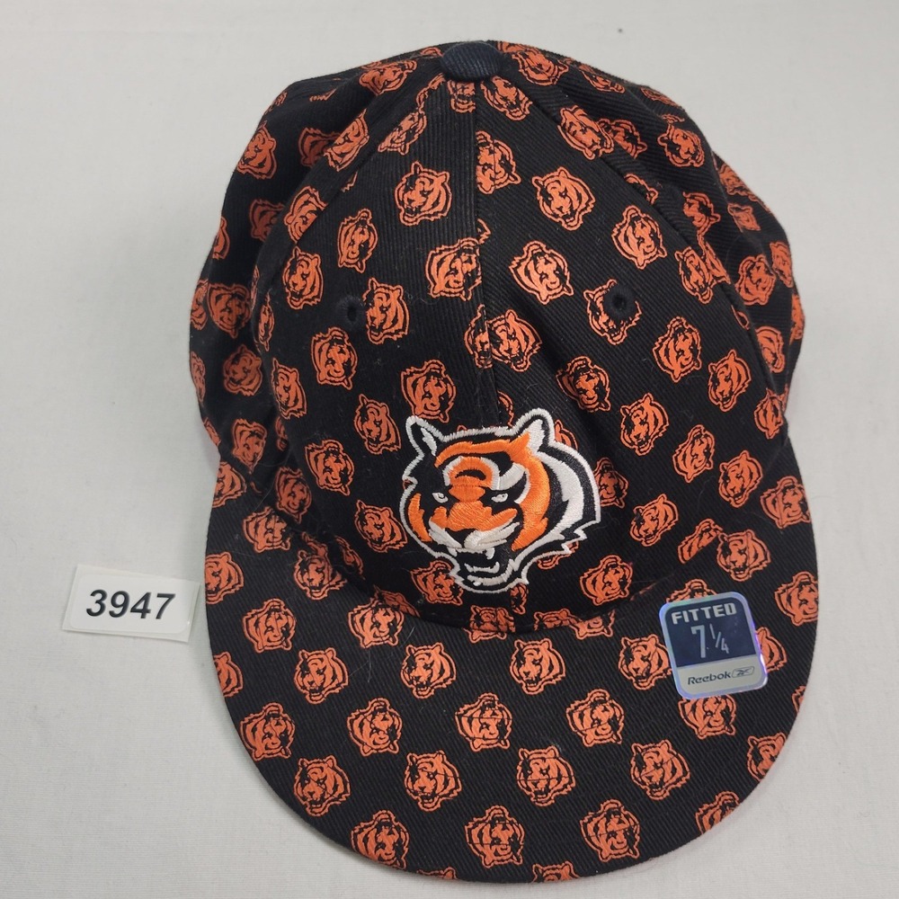 Reebok NFL Cincinnati Bengals Head Fitted Baseball Cap Size 7 1/4 Black Orange